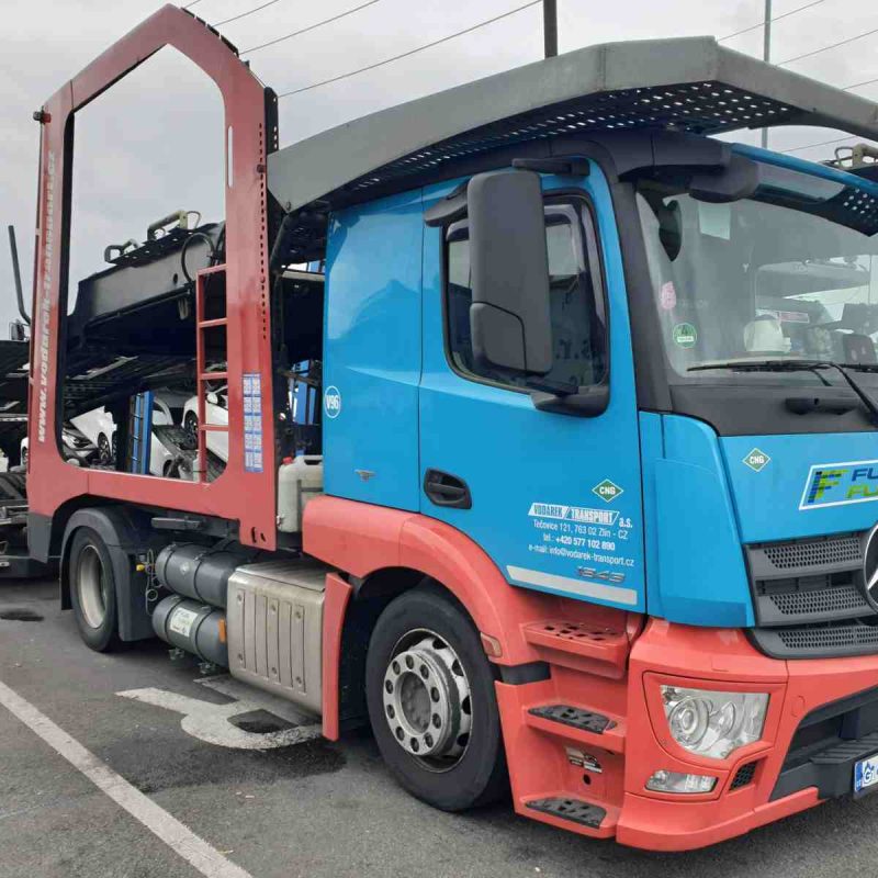 Mercedes Actros 1843 Euro 6 na duální pohon Diesel CNG se systémem Fuel Fusion